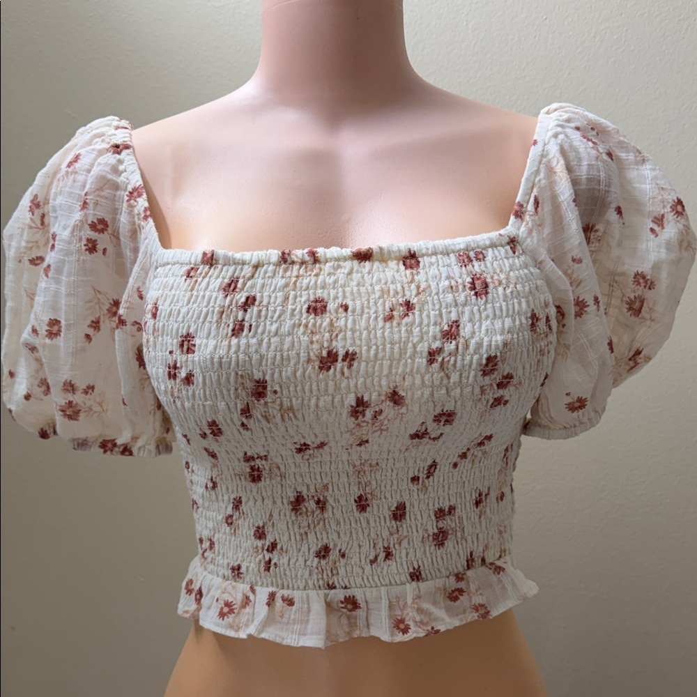 American Eagle Outfitters White Smocked Puff-Sleeve Crop Top with Rust Floral
